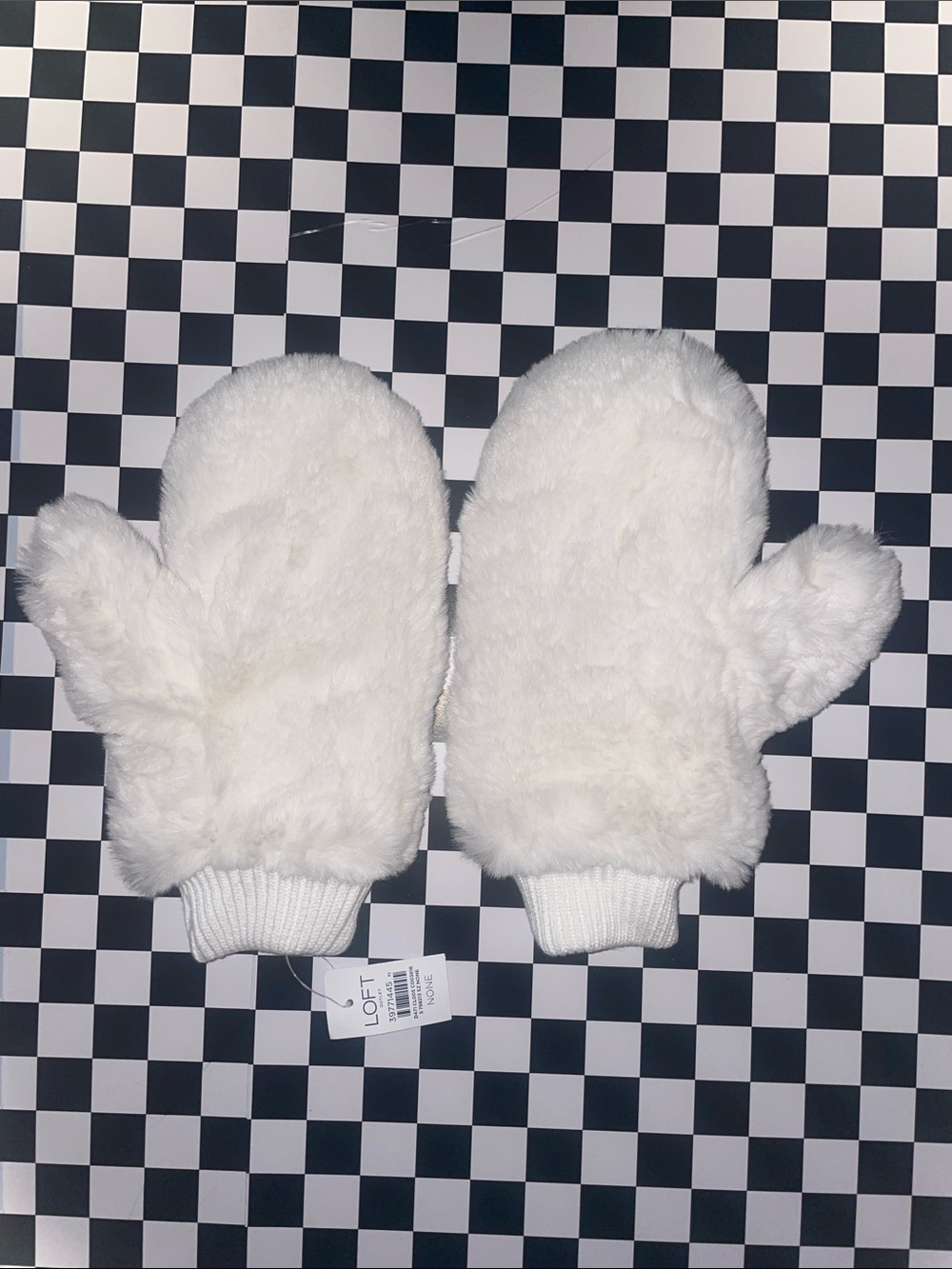 Mittens - Picture 2 of 2